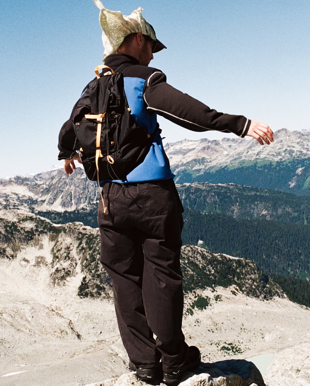 stussy y mountain hardwear reconectan para este otono 25gramos 3