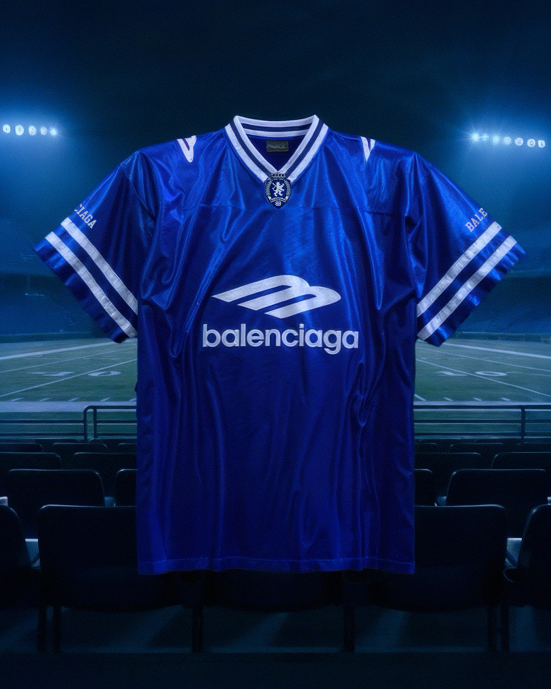 balenciaga eleva el imaginario del futbol americano 25gramos 2