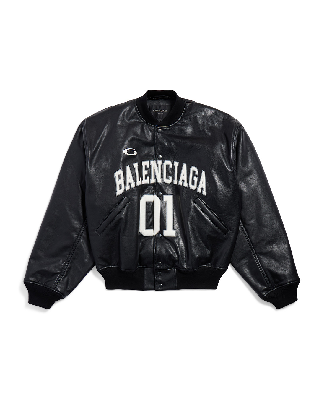 balenciaga eleva el imaginario del futbol americano 25gramos 5