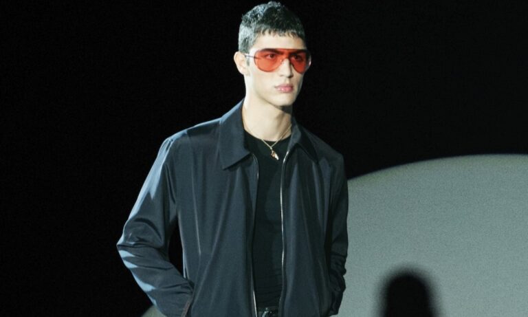 demna actualiza y fotografia los codigos de gucci 25gramos 7 1