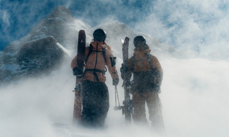 el grottoflage de arcteryx regresa en su colaboracion junto a atomic 25gramos 9