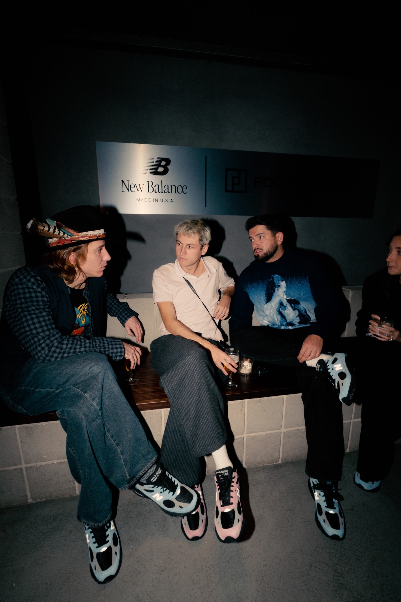 footdistrict y new balance nos reunen alrededor de la mesa para reinventar las 993 25gramos 2