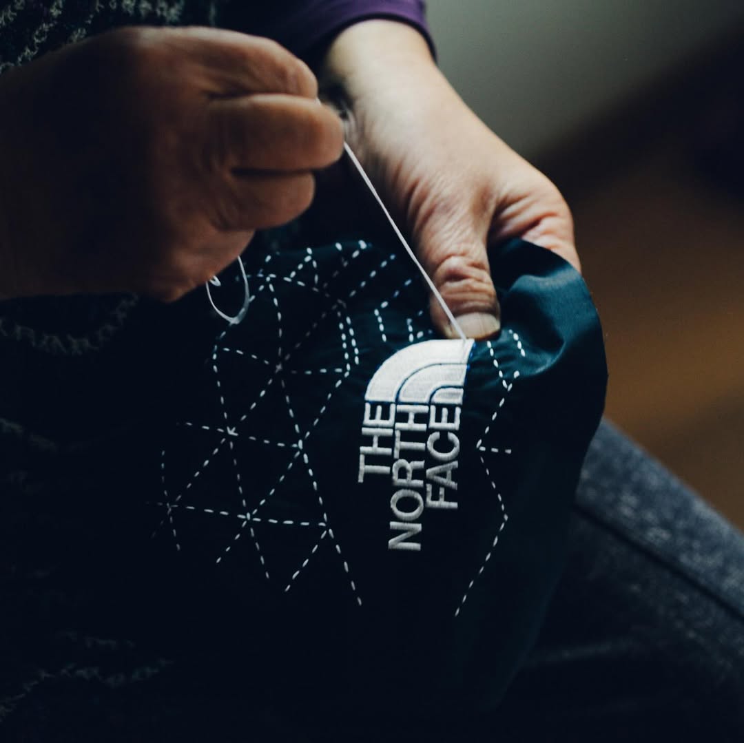 las sashiko gals intervienen la pieza mas clasica de the north face 25gramos 1