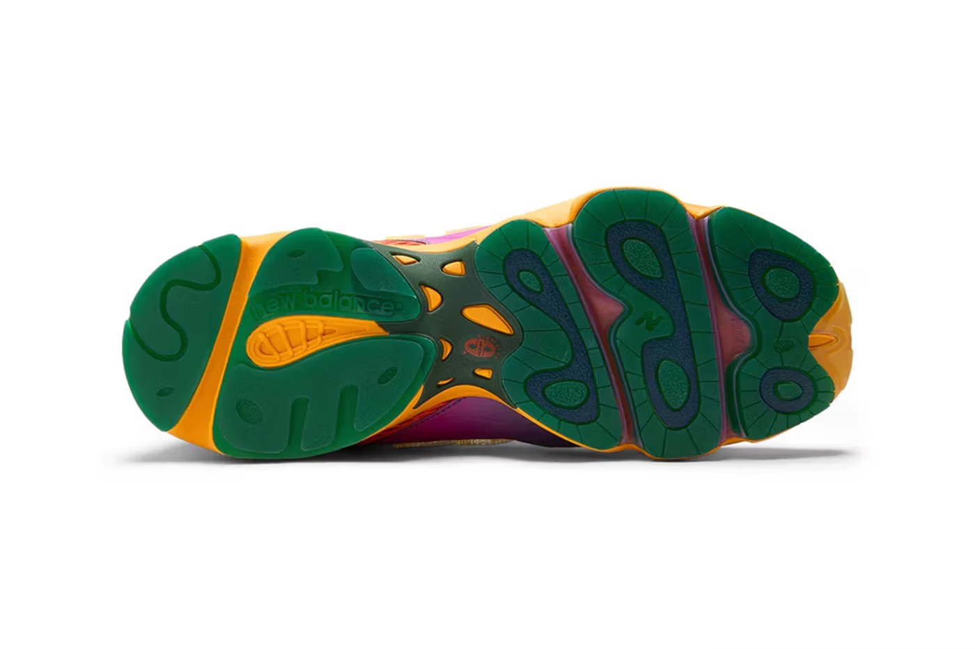 salehe bembury vuelve a dejar su huella sobre las new balance 1000 25gramos 4