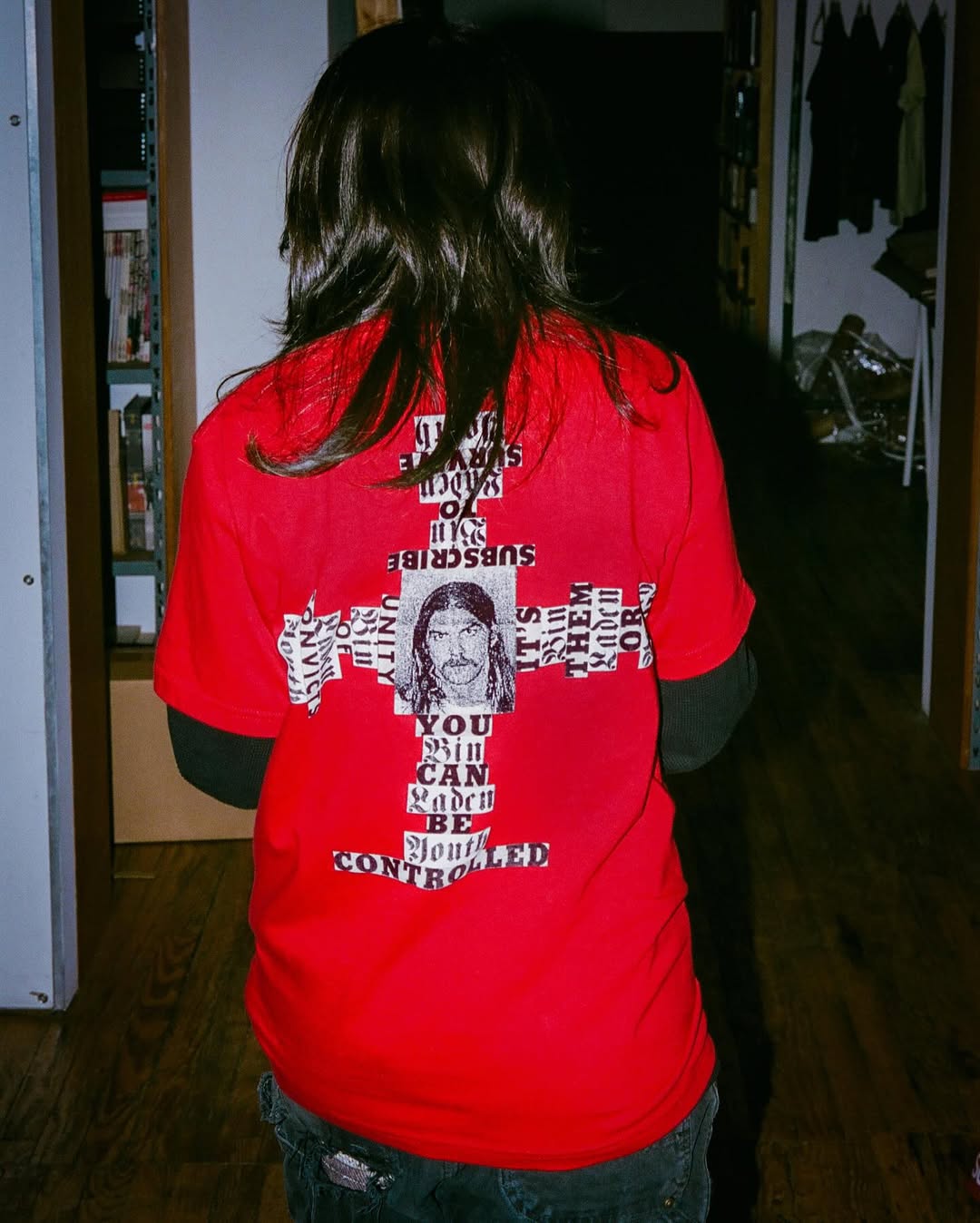 supreme despide 2025 con una nueva tanda de camisetas graficas 25gramos 3