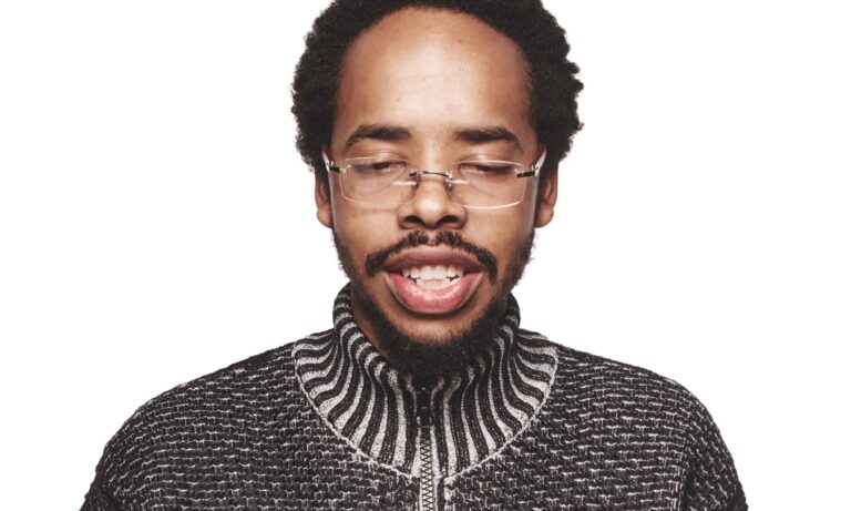 usyk y earl sweatshirt duo inesperado con lo nuevo de stone island 25gramos