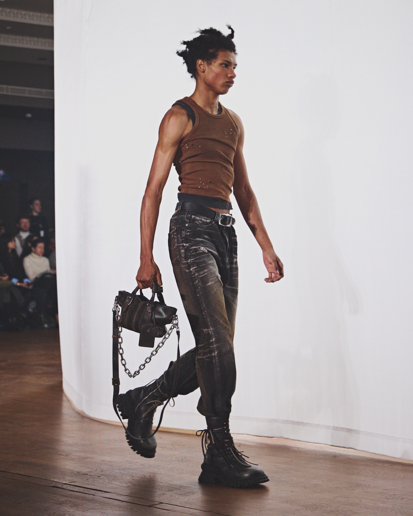 achilles ion gabriel cierra su etapa en camperlab transformando el invierno en una coleccion 25gramos 8