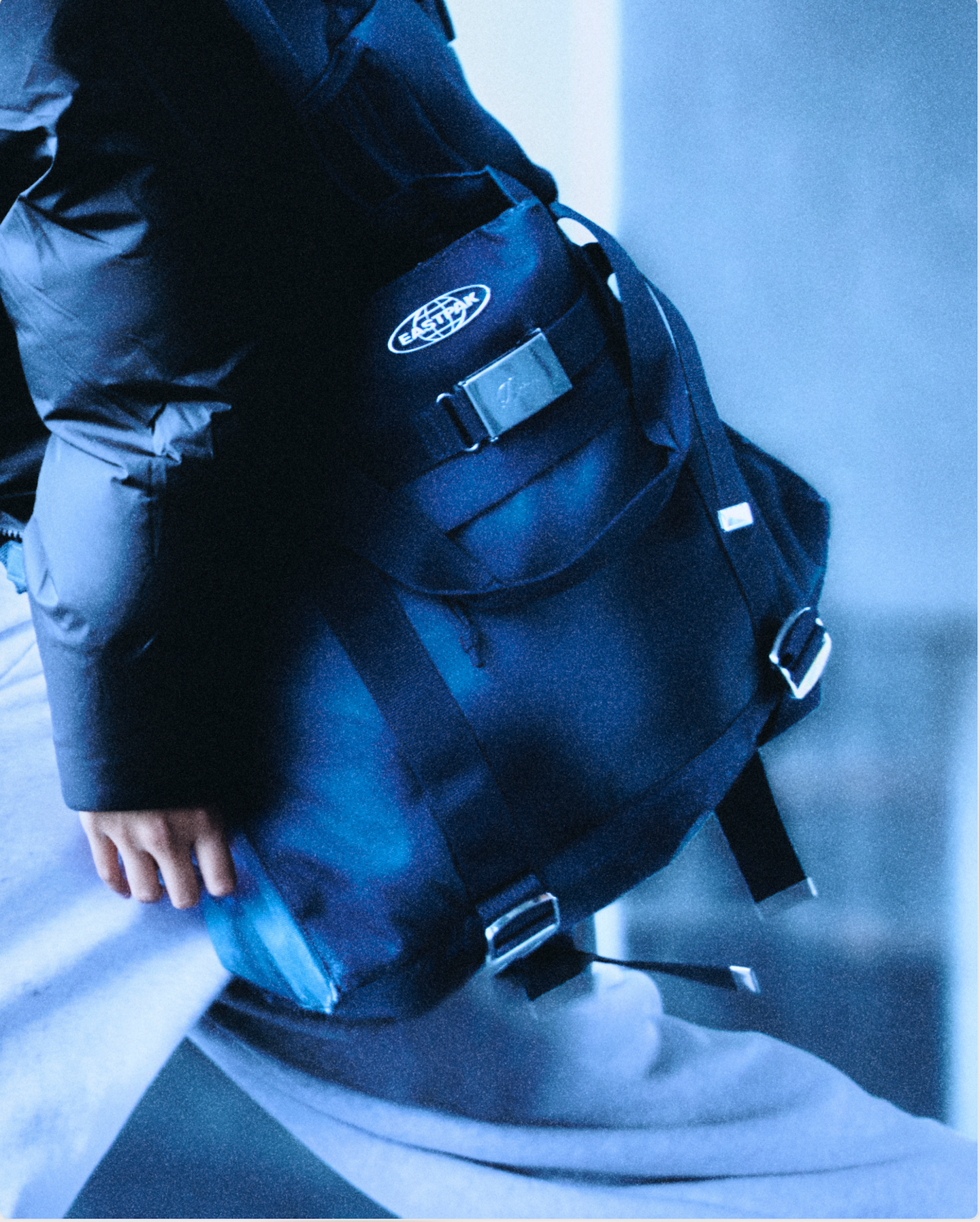 dime y eastpak lanzan una coleccion de equipaje para la vida real 25gramos 3