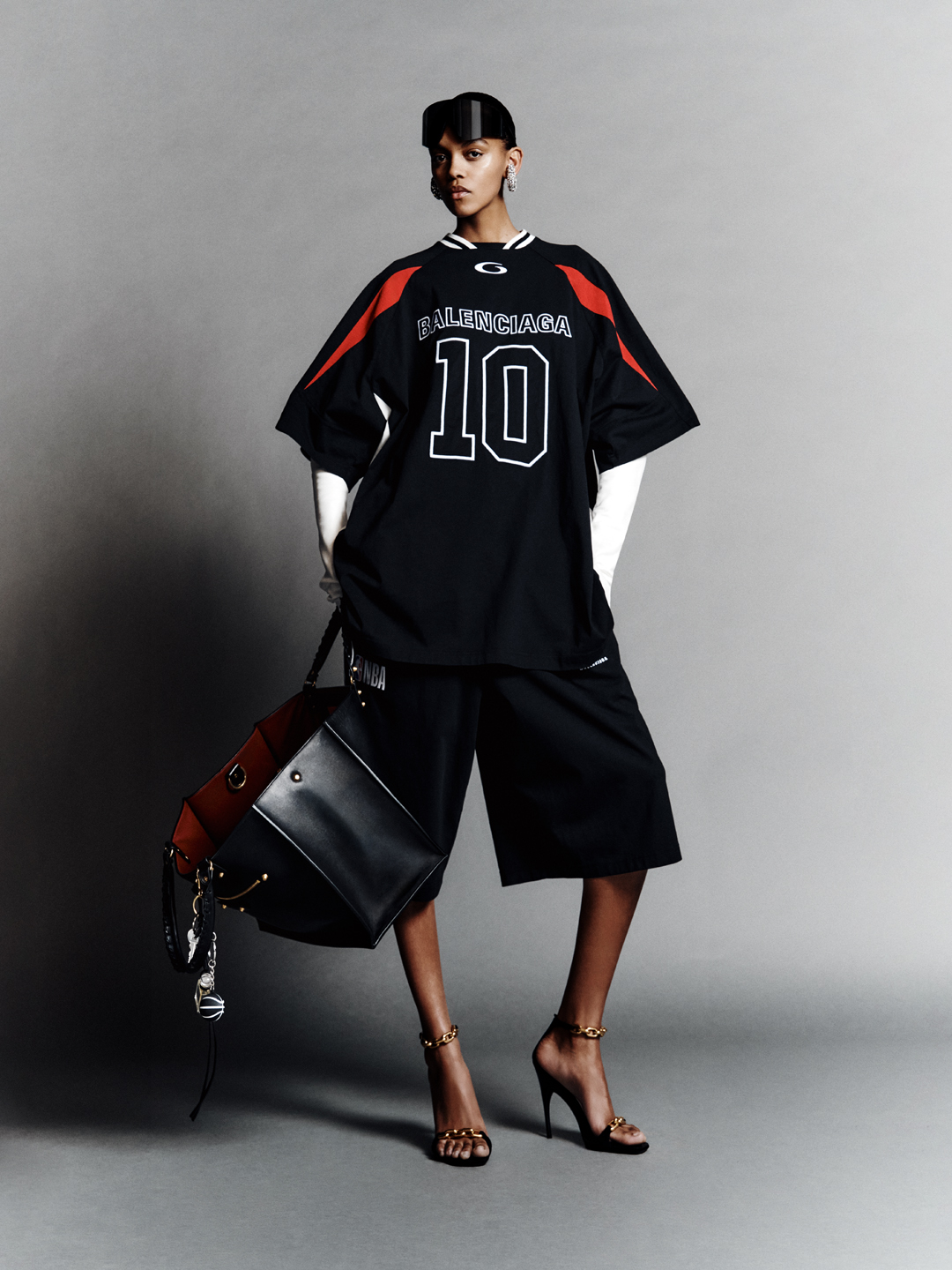 el nuevo balenciaga de piccioli se encuentra con la nba 25gramos 3