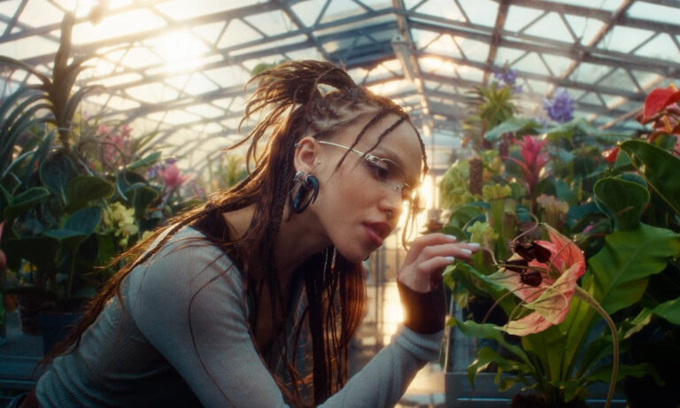 fka twigs presenta la nueva coleccion de gafas de gentle monster 25gramos