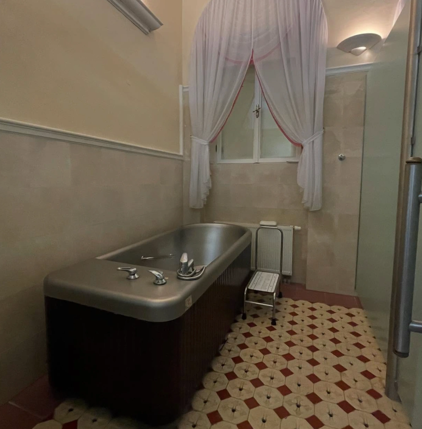 la rave de bruselas ana fort 5