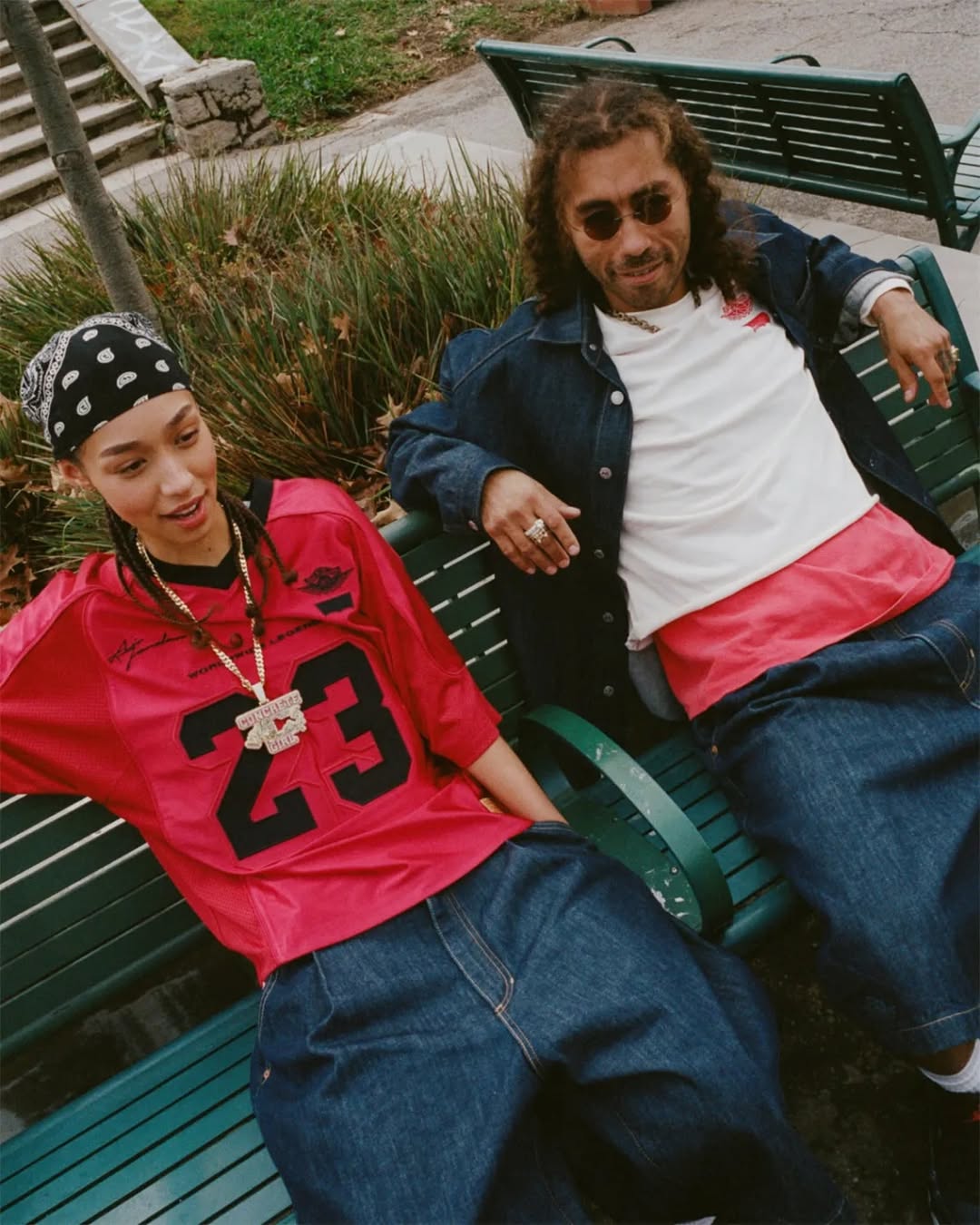 las primeras imagenes oficiales de la colaboracion entre jordan y levis ya estan aqui 25gramos 2