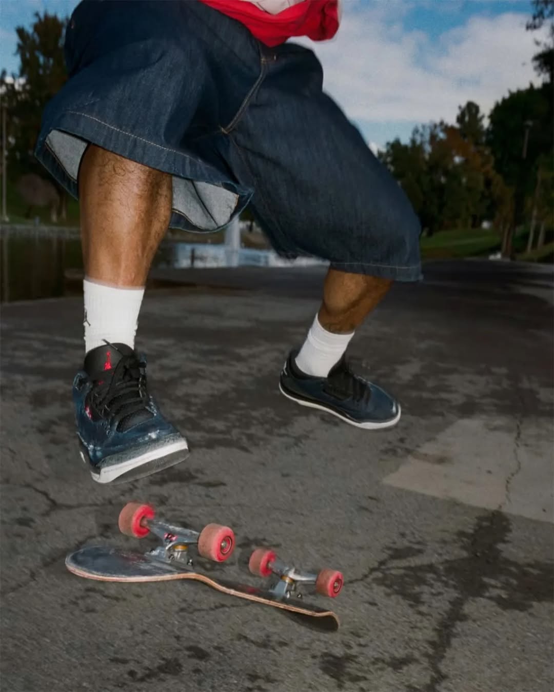 las primeras imagenes oficiales de la colaboracion entre jordan y levis ya estan aqui 25gramos 7