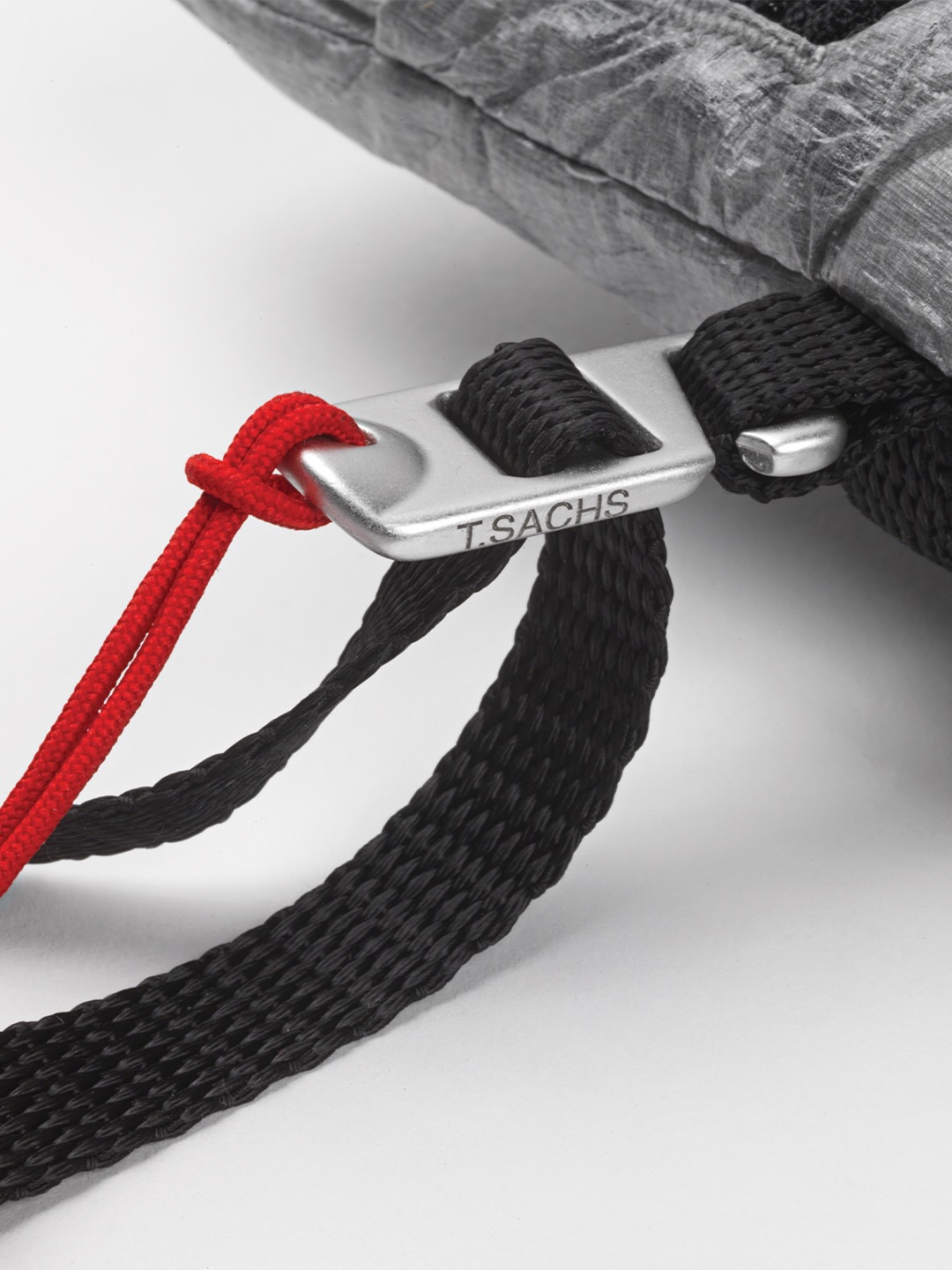 Tom Sachs ha creado un uniforme completo para trabajar en el estudio 25gramos 10