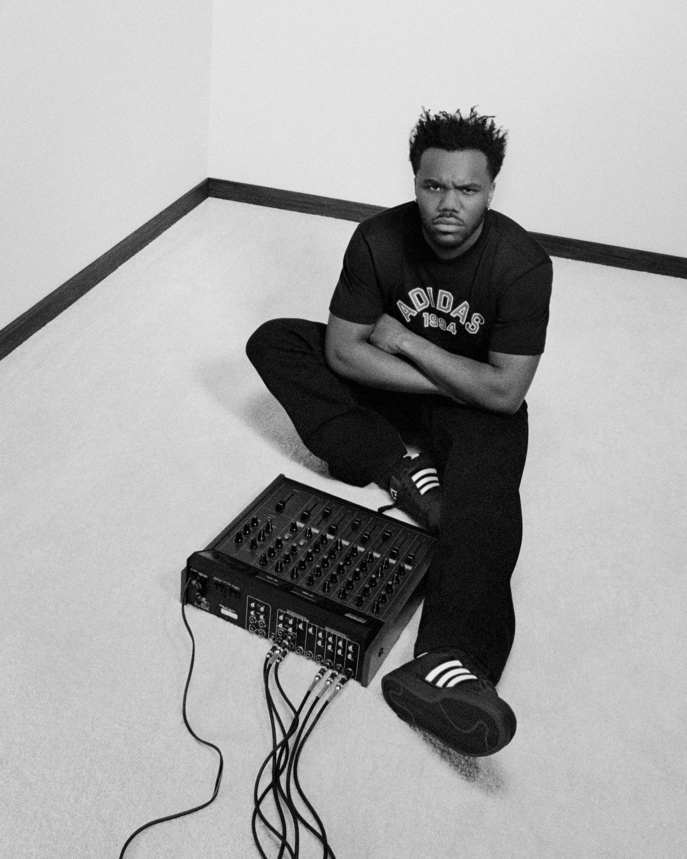 adidas abre nuevo capitulo para las superstar y viene acompanado de samuel l jackson 25gramos 8