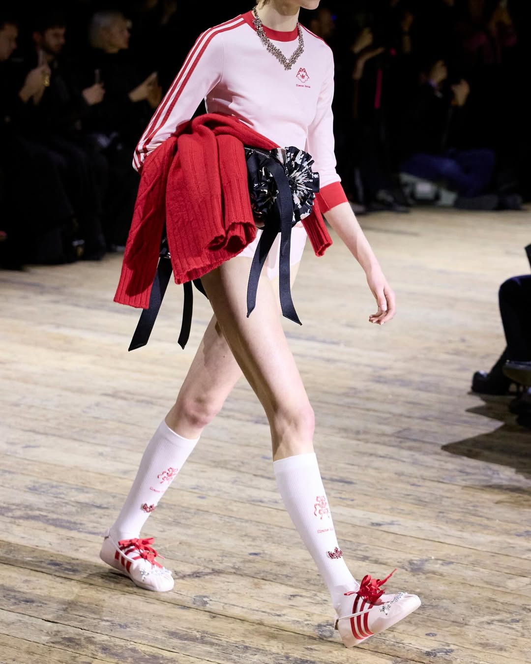 lo nuevo de simone roche para adidas se posiciona como una de las colaboraciones del ano 25gramos 7