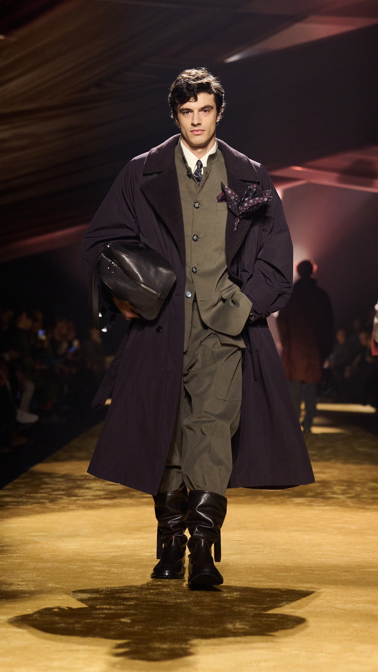 marco falcioni presenta en milan una de sus mejores colecciones para boss 25gramos 1