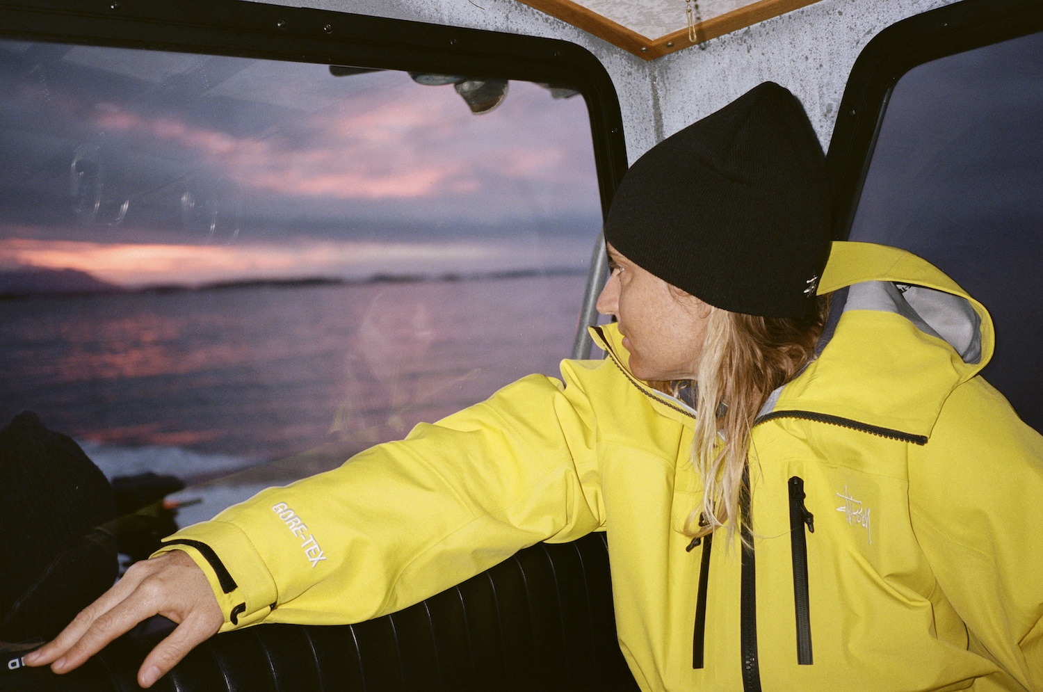 stussy gore tex y la chaqueta para todo menos para quedarse en casa 25gramos 2