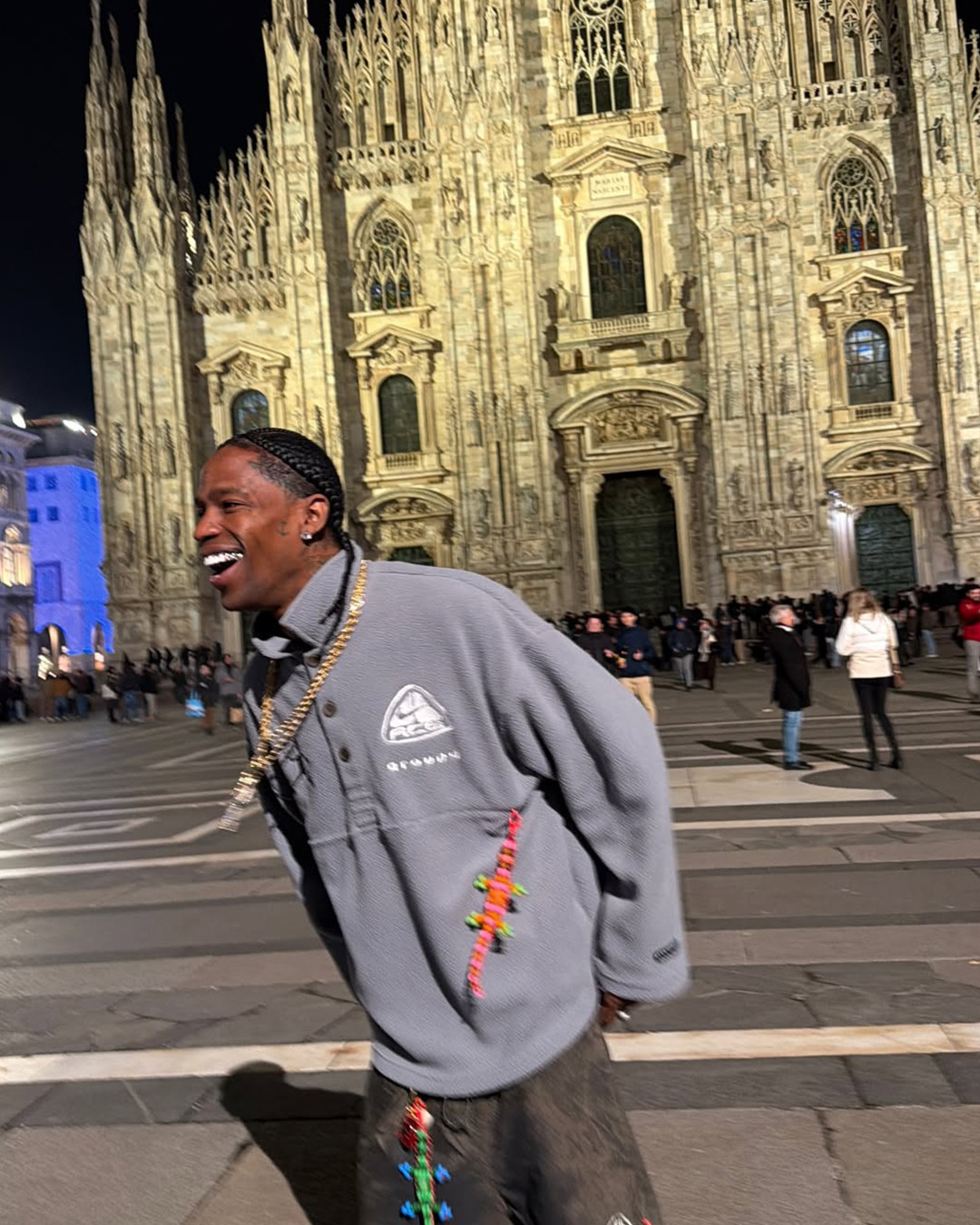 travis scott da pistas de lo nuevo de nike acg junto a cactus plant flea market 25gramos 1