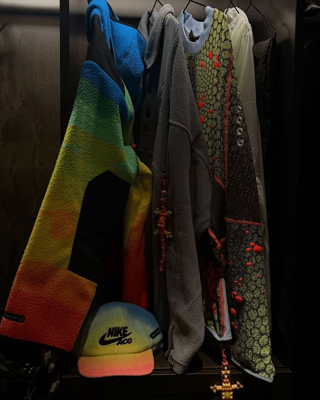 travis scott da pistas de lo nuevo de nike acg junto a cactus plant flea market 25gramos 2