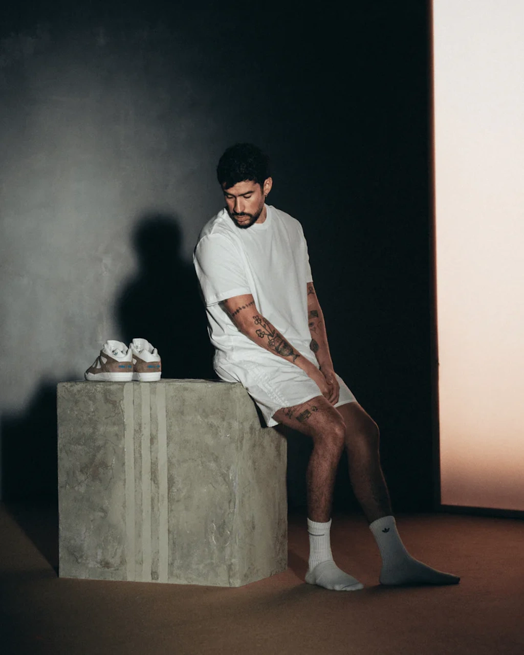 ya estan aqui las badbo 1 0 las primeras zapatillas de adidas con la firma de bad bunny 25gramos 1