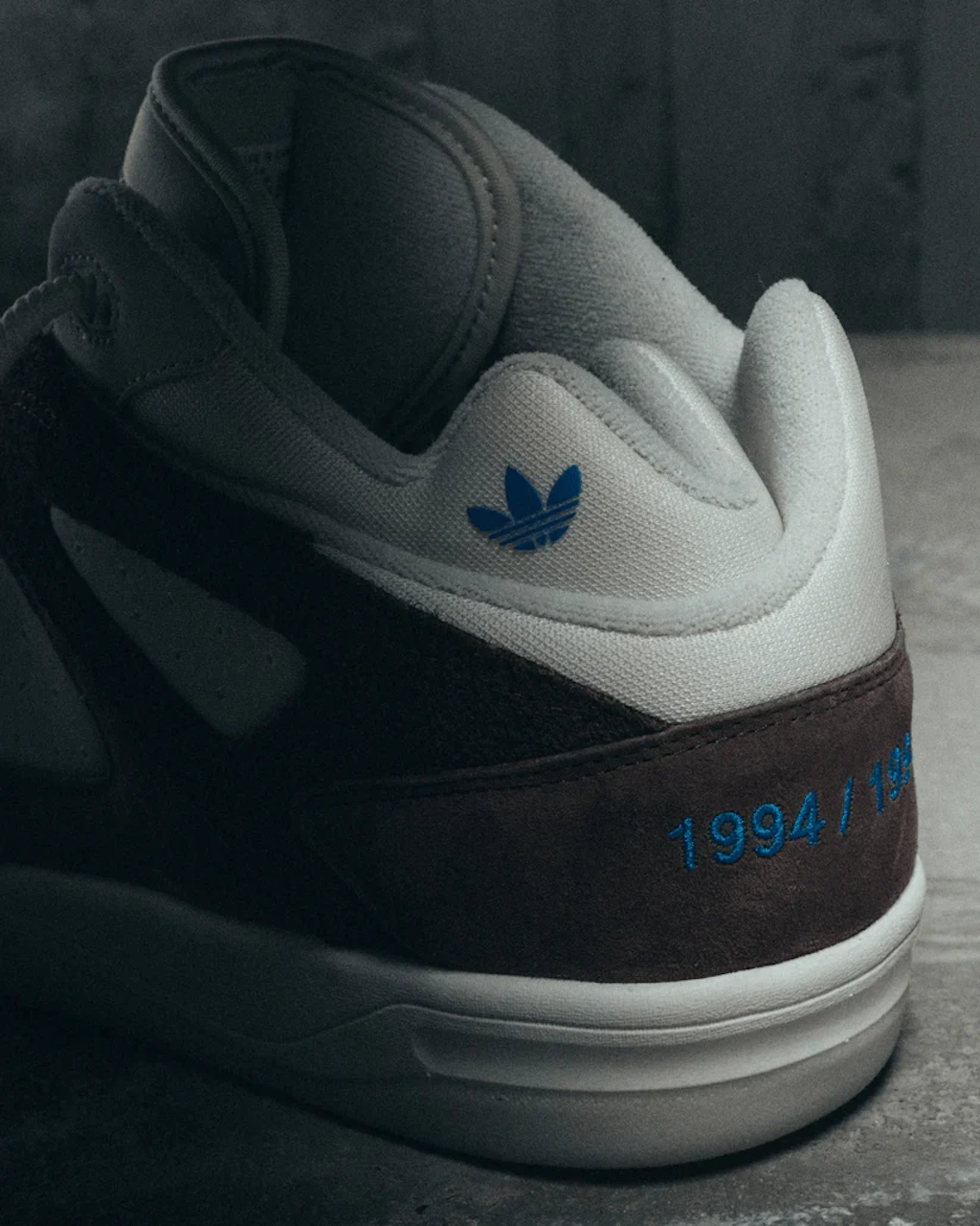 ya estan aqui las badbo 1 0 las primeras zapatillas de adidas con la firma de bad bunny 25gramos 2