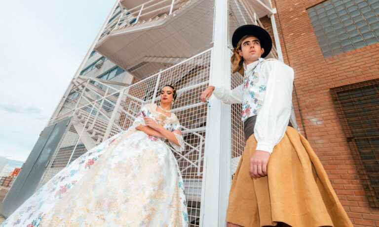 80 horas de artesania manual y tradicion valenciana iqos se prepara para las fallas 25gramos 5