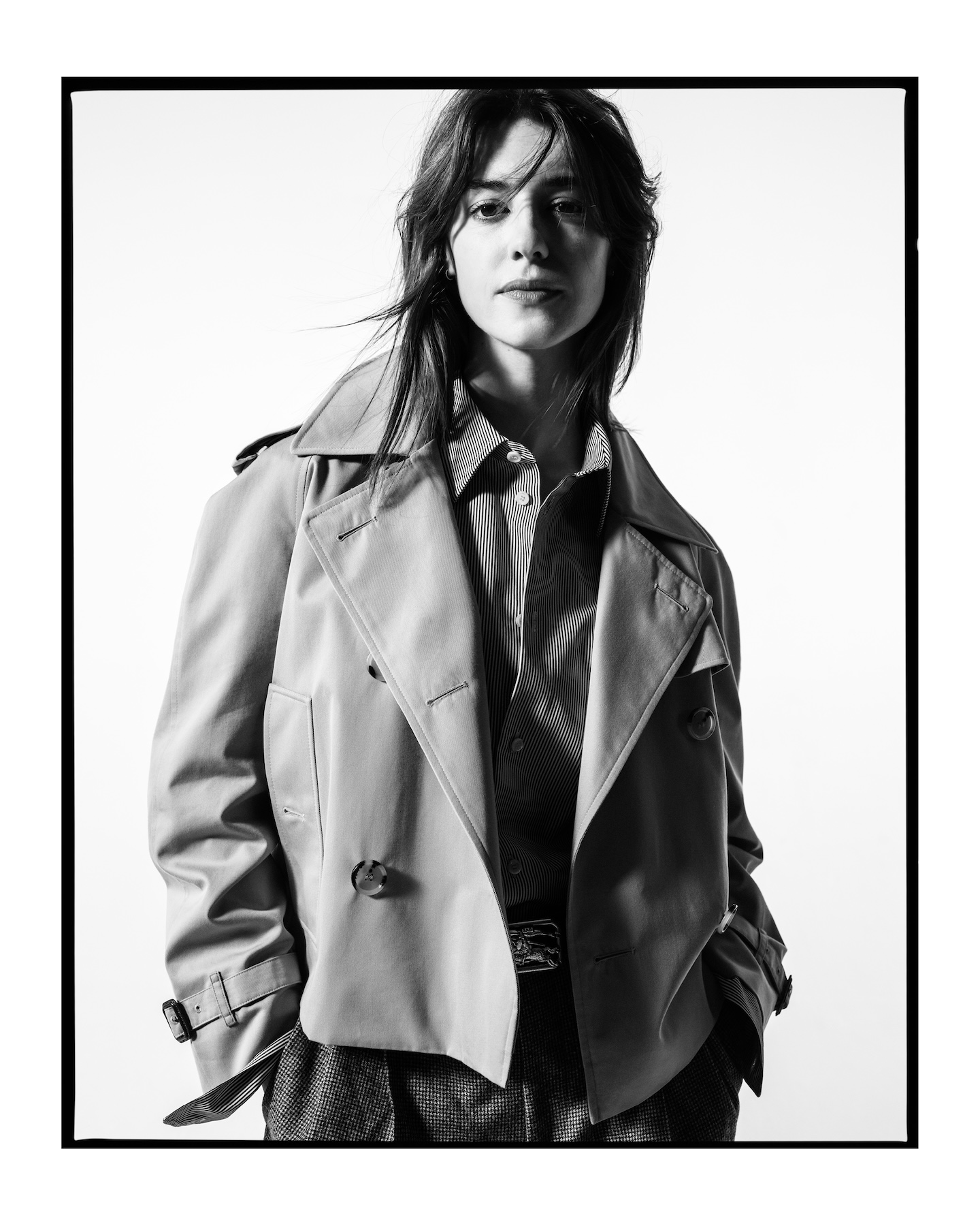 burberry celebra su 170o aniversario a traves de su pieza mas legendaria 25gramos 7