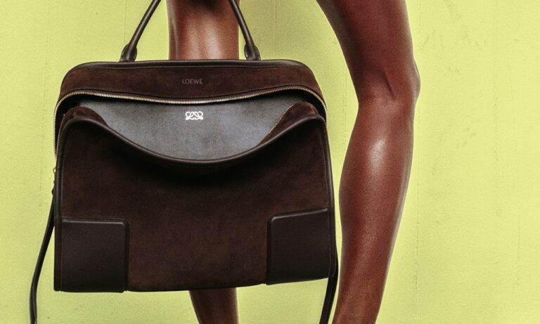 el primer bolso del nuevo loewe tiene medio siglo de historia 25gramos 1 1