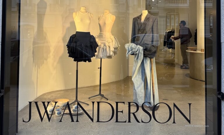 jonathan anderson transforma ekseption madrid en un gabinete de curiosidades 25gramos 3 1