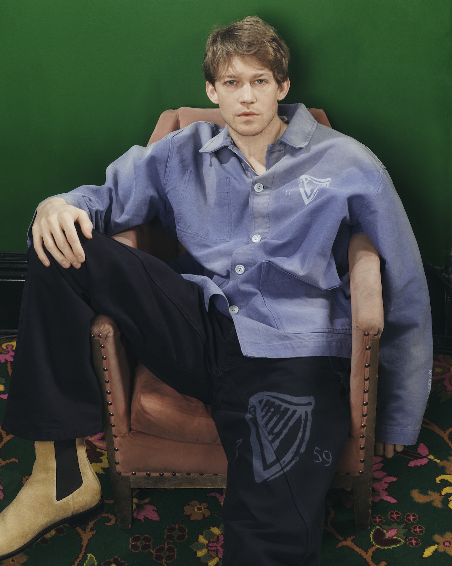 jw anderson vuelve a los pubs irlandeses en su segunda colaboracion con guinness 25gramos 1