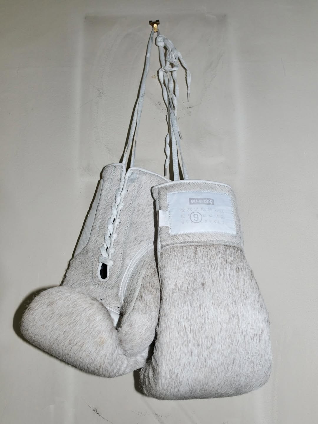 lo de supreme con mm6 maison margiela incluye hasta un saco de boxeo 25gramos 5