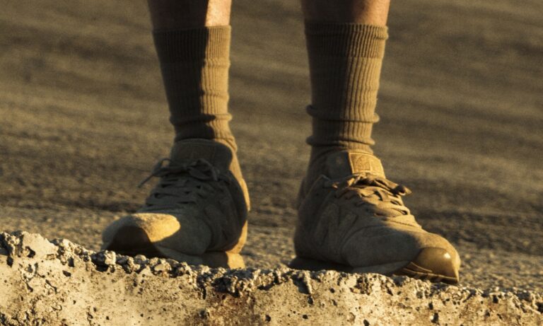 stone island renueva su nuevo clasico junto a new balance 25gramos 3 1