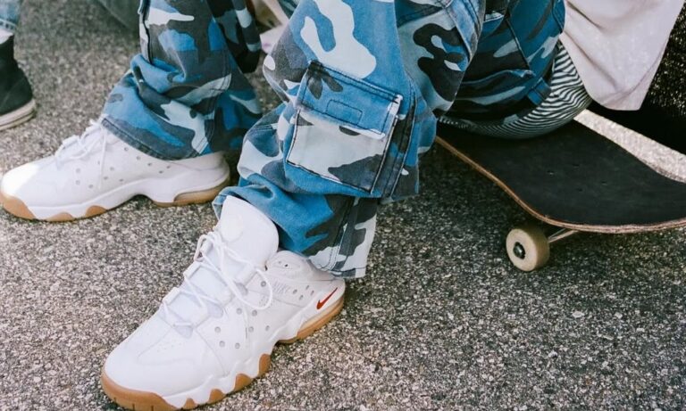 supreme y nike sb revisitan una silueta mitica de los 90 25gramos 2 1