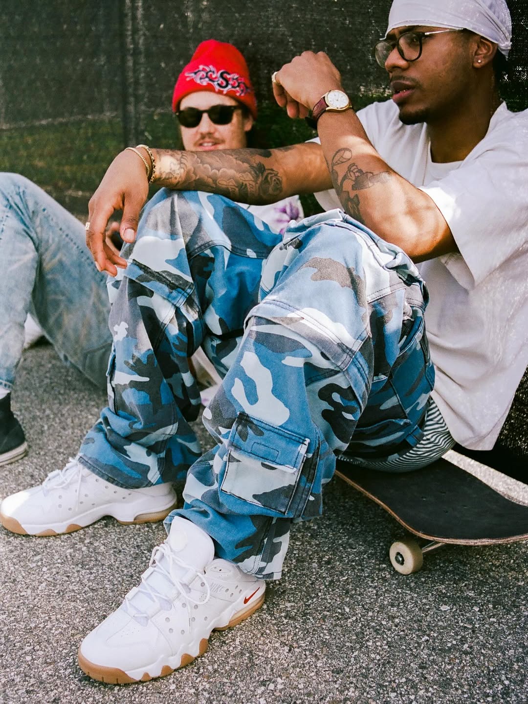 supreme y nike sb revisitan una silueta mitica de los 90 25gramos 2