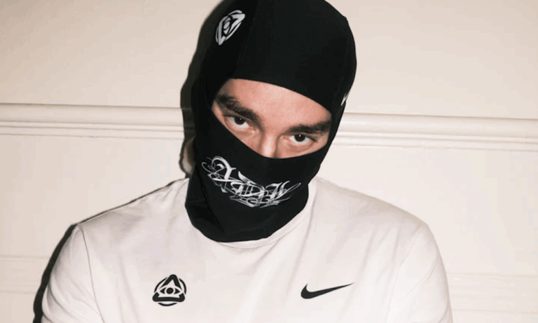 yeat lanza el primer album de la historia con un swoosh en la caja 25gramos 1 1