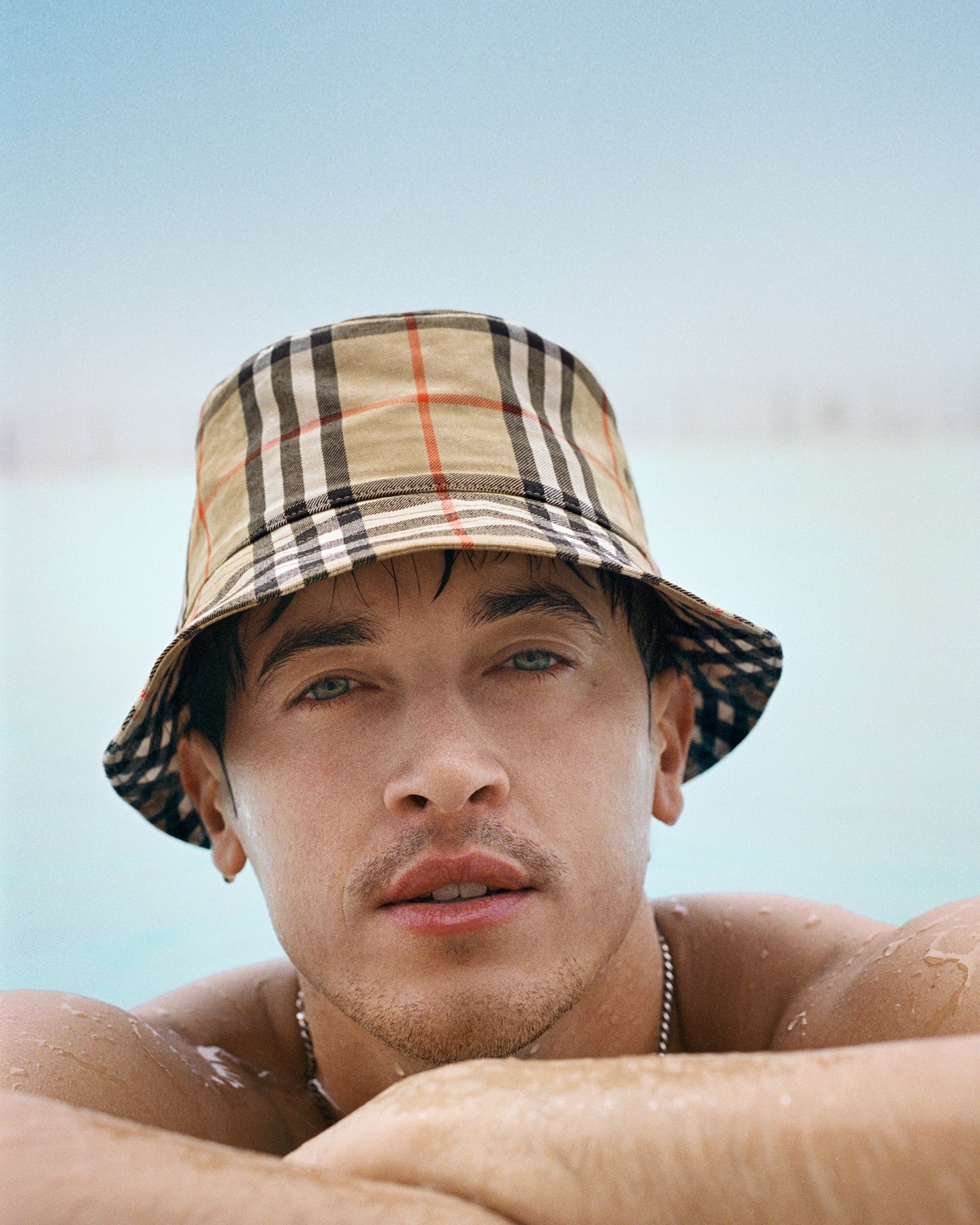 burberry se mete en el agua para su ultima campana 25gramos 12