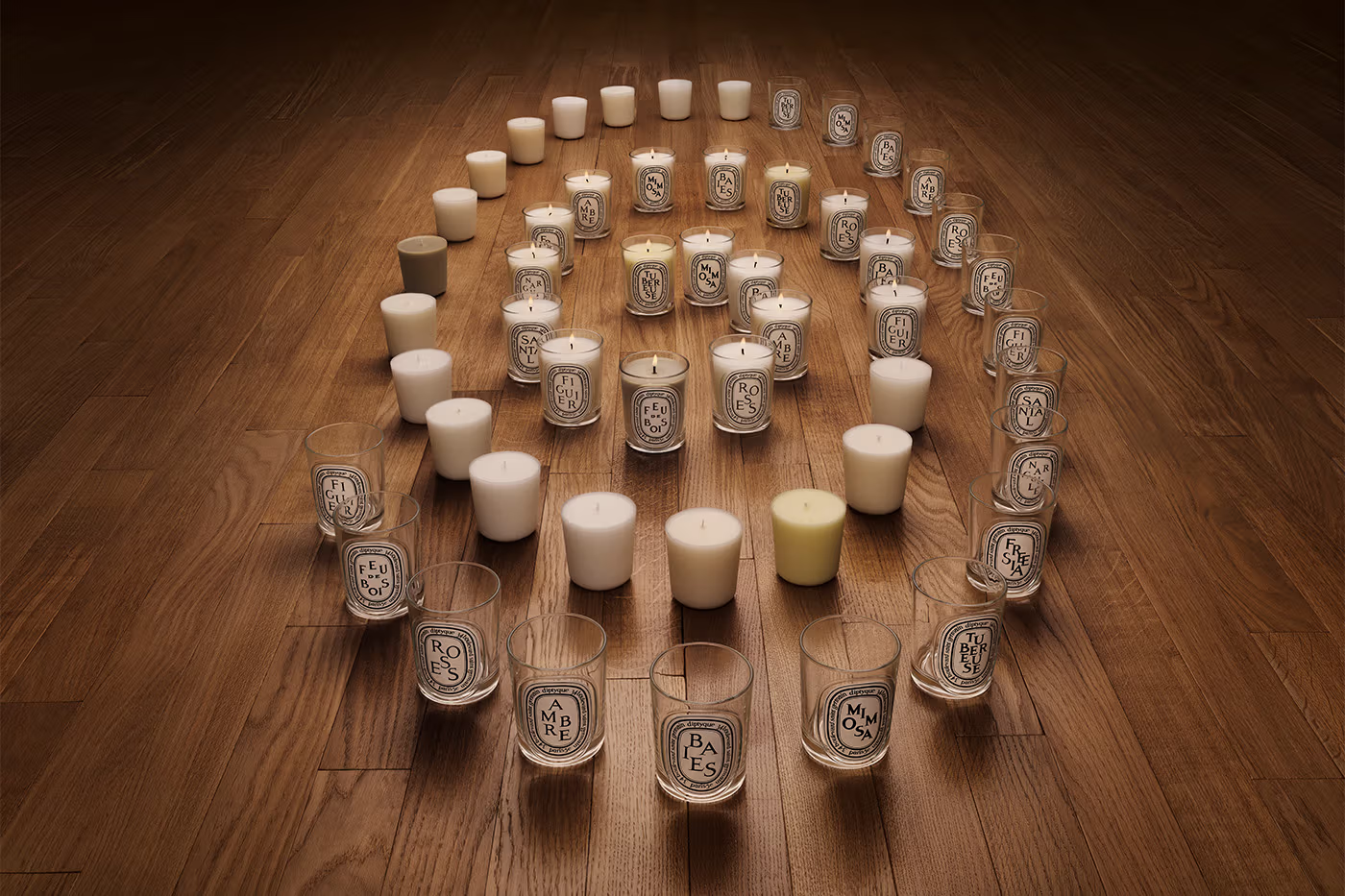 diptyque ha cambiado el vaso de su vela de siempre y aprovecha para presentar cinco nuevas fragancias 25gramos 1
