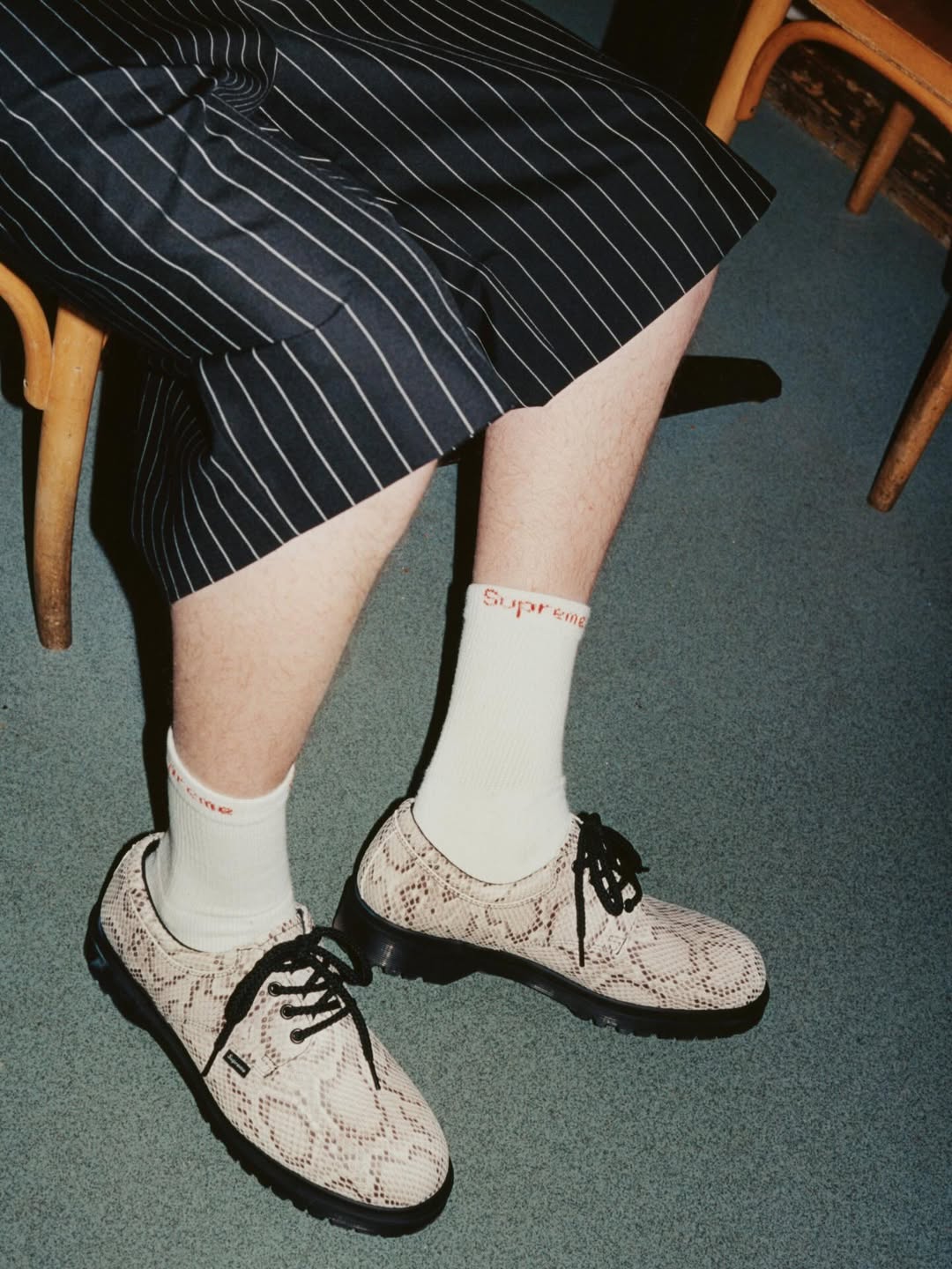 dr martens idea una silueta nueva para supreme 25gramos 3