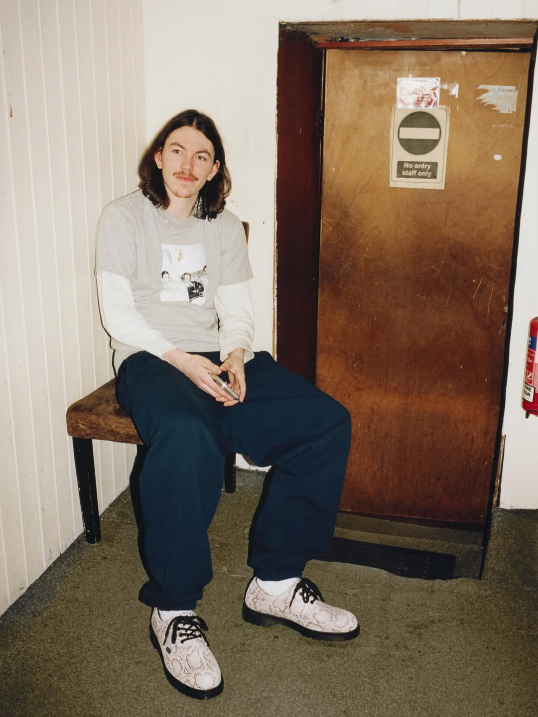 dr martens idea una silueta nueva para supreme 25gramos 4