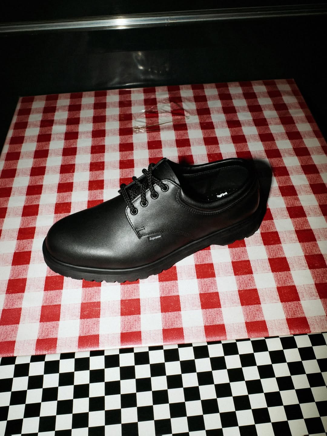 dr martens idea una silueta nueva para supreme 25gramos 5