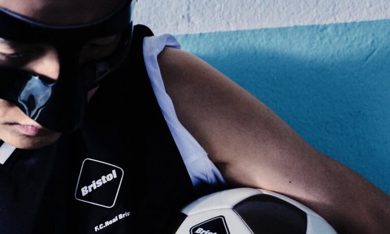 el f c real bristol ficha a carhartt wip para su nueva colaboracion 25gramos 7 1