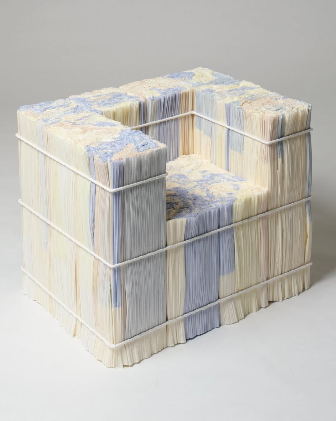 issey miyake y ensamble studio transforman desechos industriales en mobiliario 25gramos 2