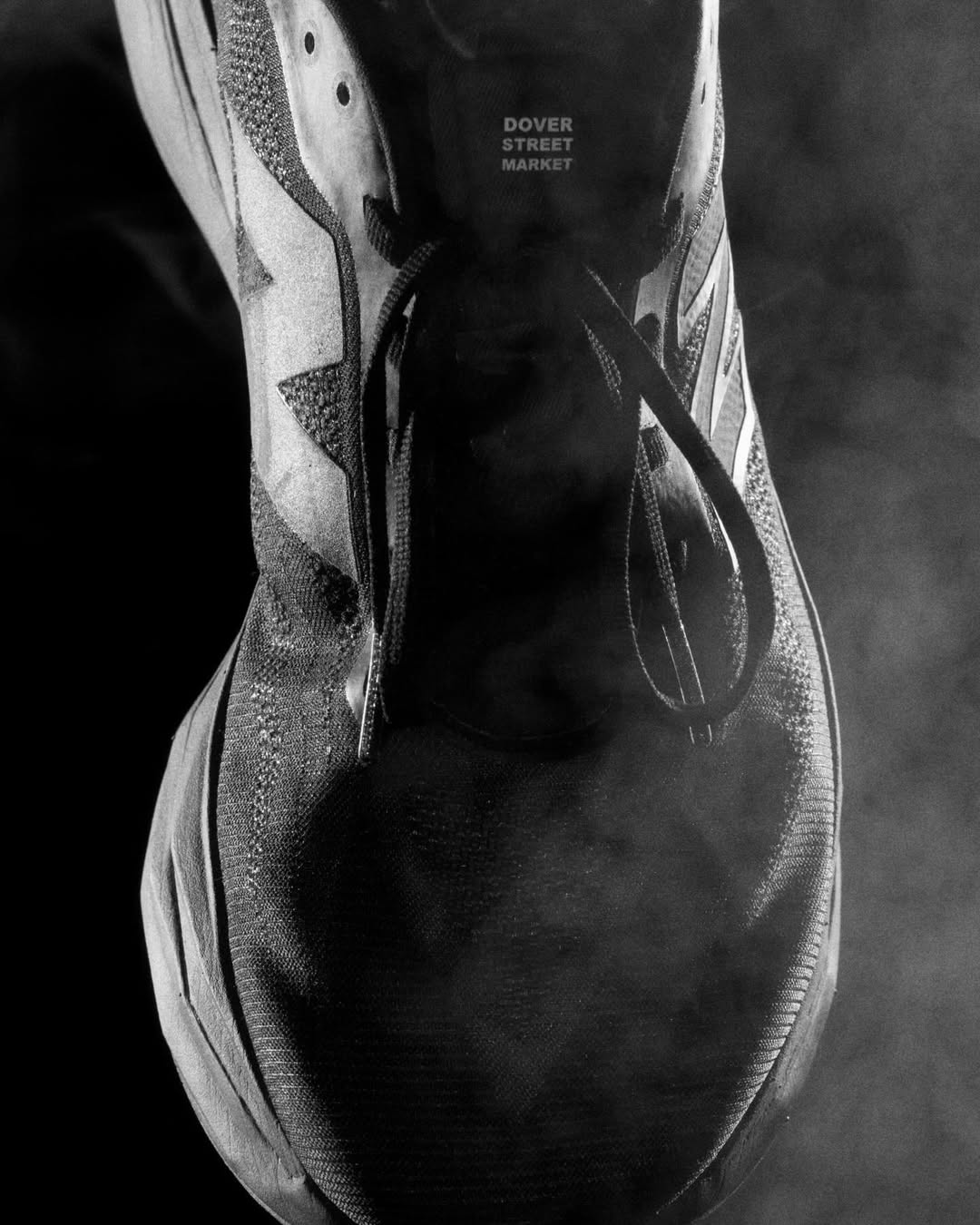 new balance y dover street market se ponen en serio con el running 25gramos 2