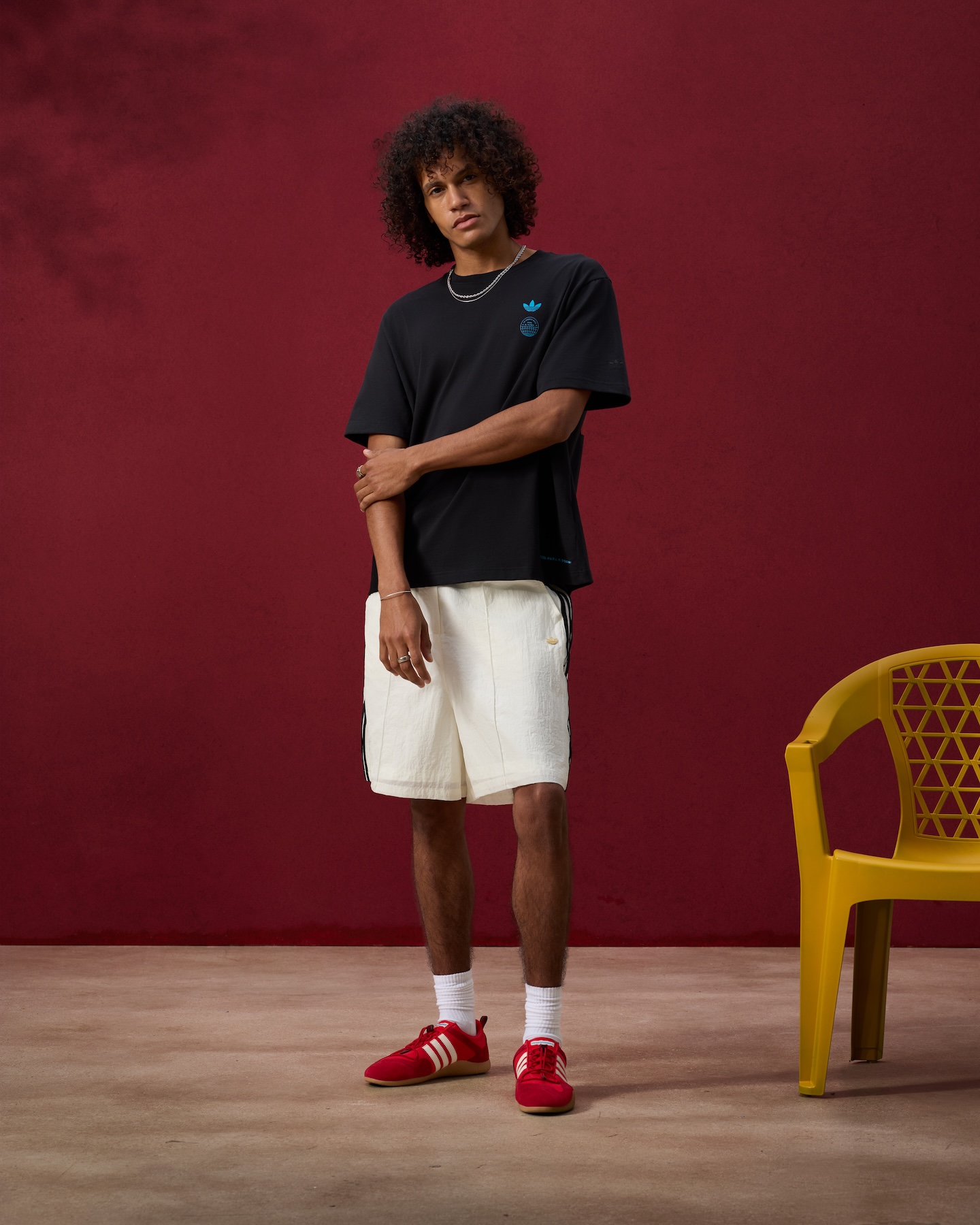 adidas convierte la gira mundial de bad bunny en una coleccion 25gramos 1