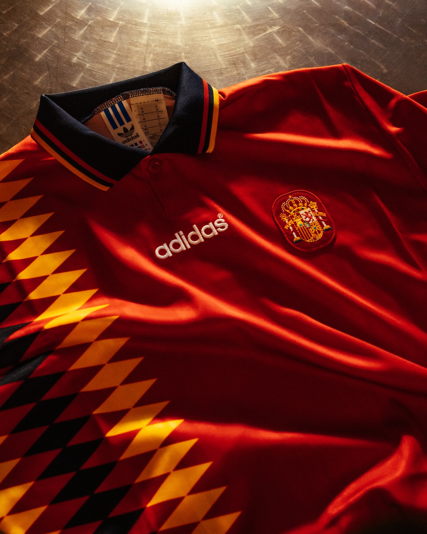 adidas saca del cajon la camiseta de la espana del 1994 25gramos 2