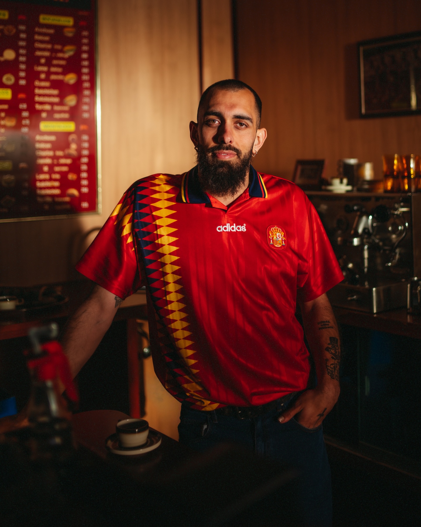 adidas saca del cajon la camiseta de la espana del 1994 25gramos 4