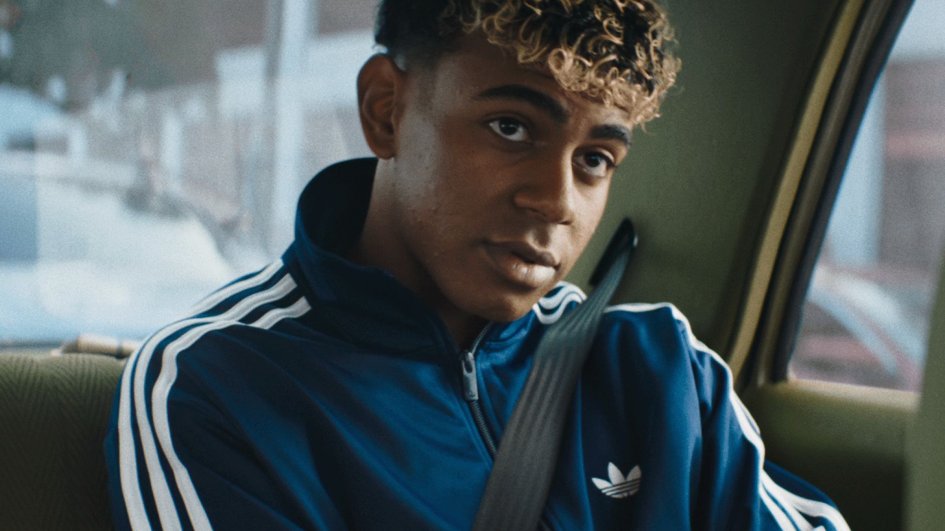 adidas saca la artilleria pesada en la previa del mundial con backyard legends 25gramos 4