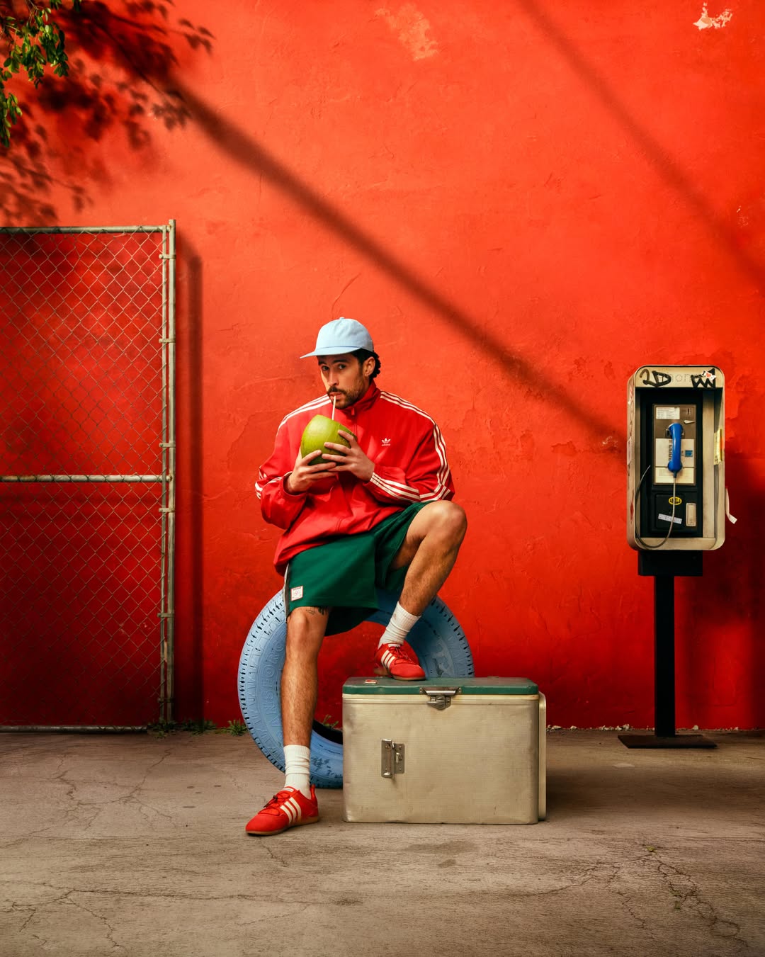 las bailarinas de adidas y bad bunny se tinen de rojo 25gramos 6 1