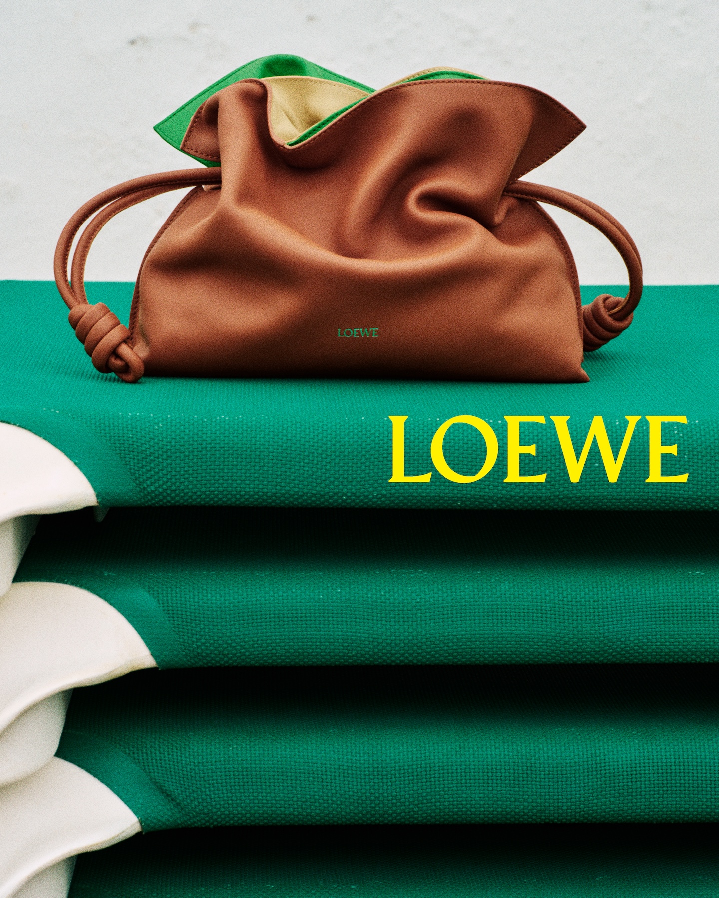 loewe vuela hasta tenerife para su nueva campana 25gramos 8